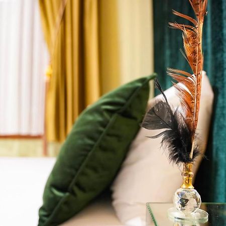 Grand Moon Hotel Suites Истанбул Екстериор снимка